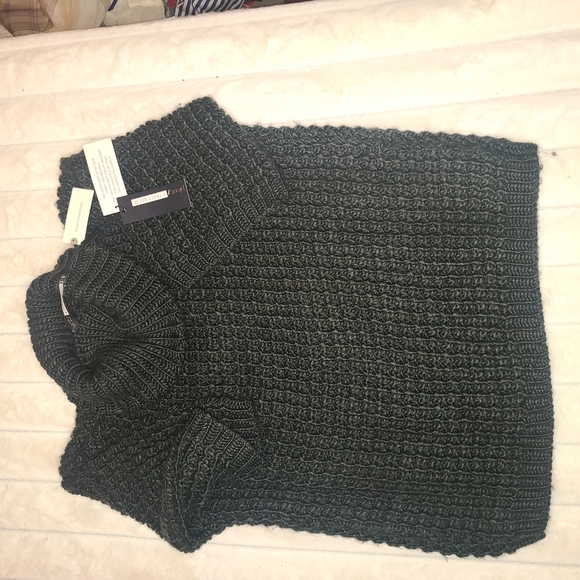 Tracy Reese Green Cowl Neck Sweater - Picture 3 of 10